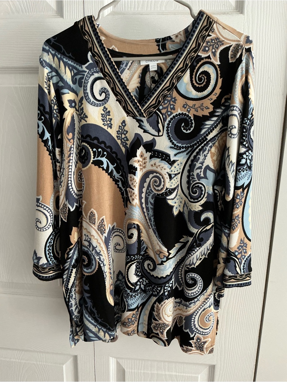 Travelers by Chico's Paisley V-Neck Tunic in Black, Tan & Light Blue